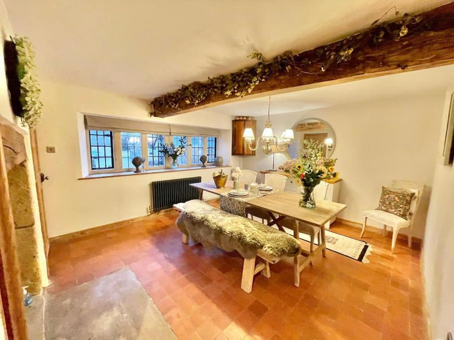 Fordview Cottage Is Full Of Cotwolds Charm Upper Slaughter Exterior photo