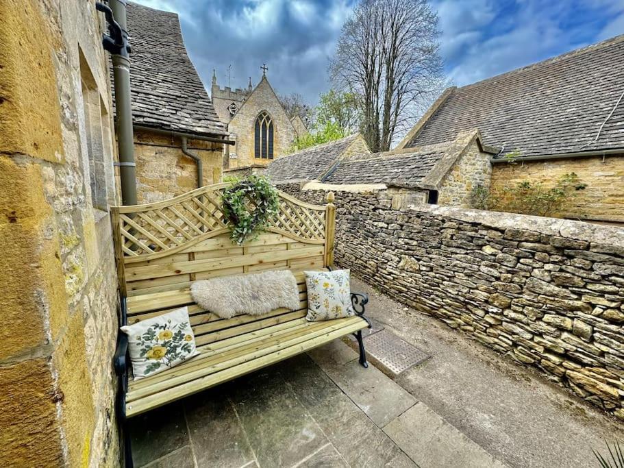 Fordview Cottage Is Full Of Cotwolds Charm Upper Slaughter Exterior photo