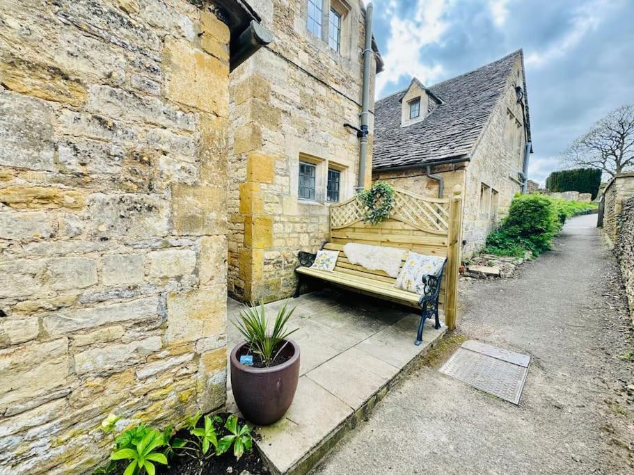 Fordview Cottage Is Full Of Cotwolds Charm Upper Slaughter Exterior photo